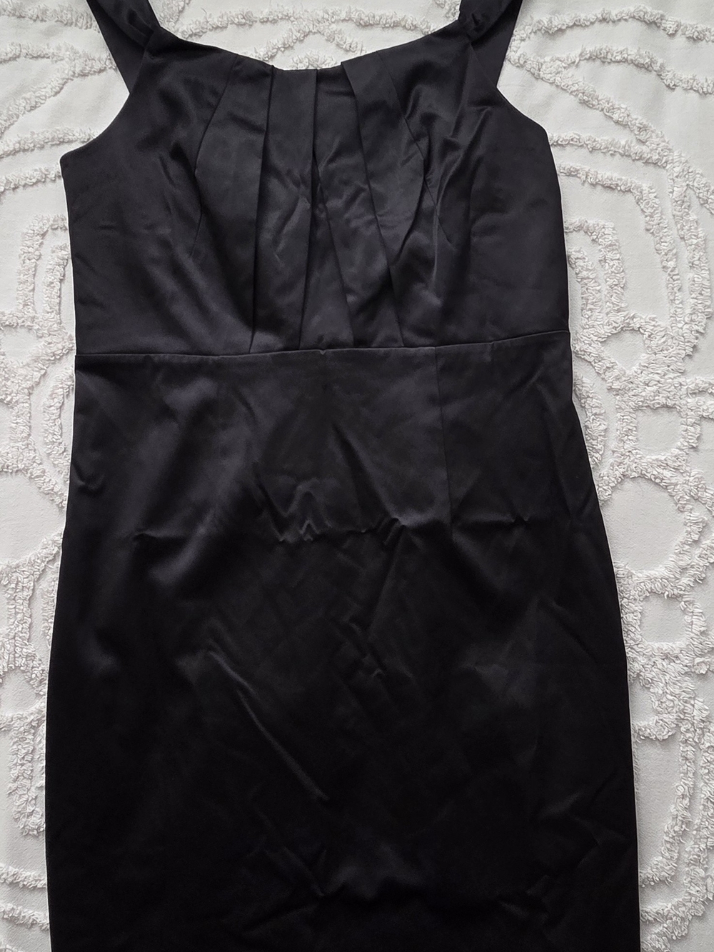 Classic Black Sleeveless Sheath Dress